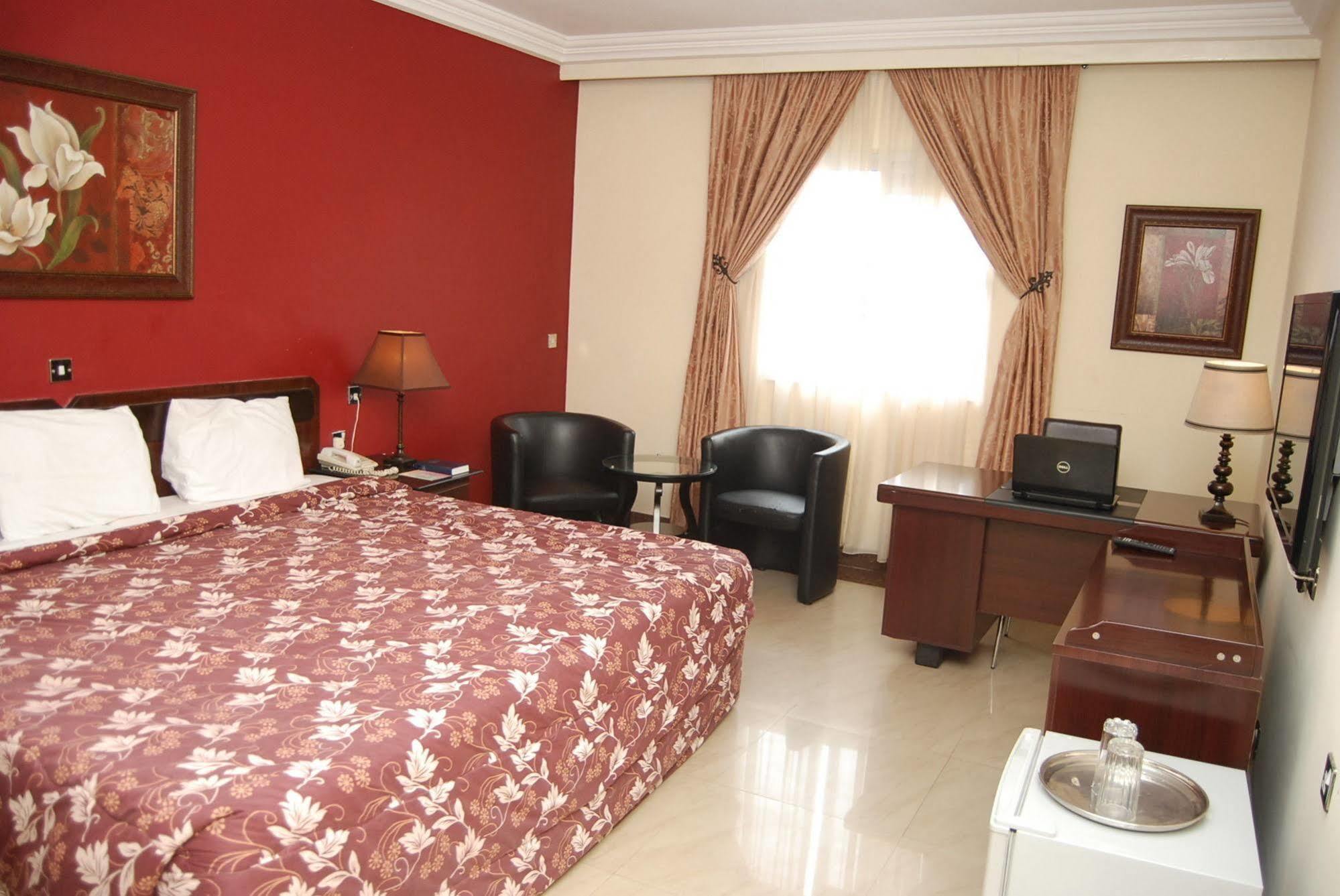 Agura Hotel Abuja Exterior foto